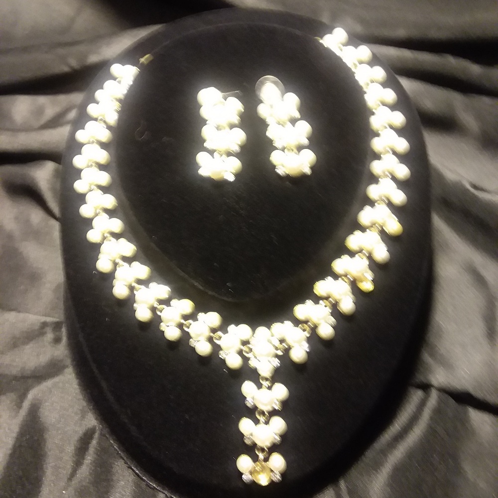 Necklace set